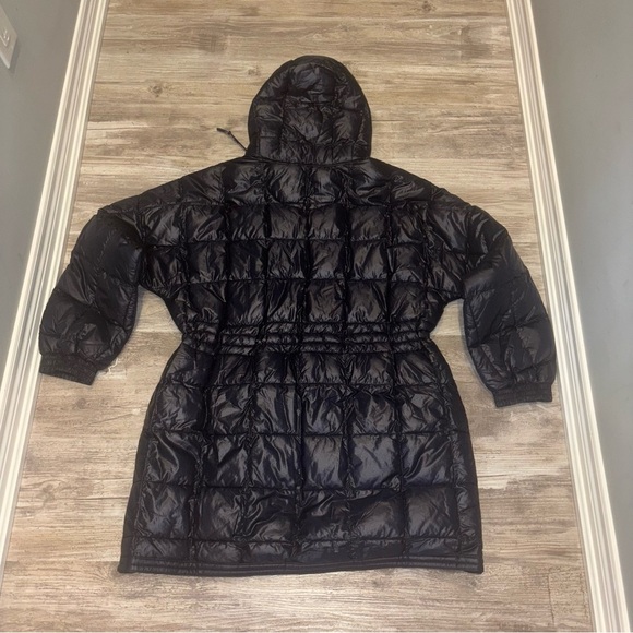 FP Movement Women's Patricia Packable Poncho Puffer - Picture 5 of 10